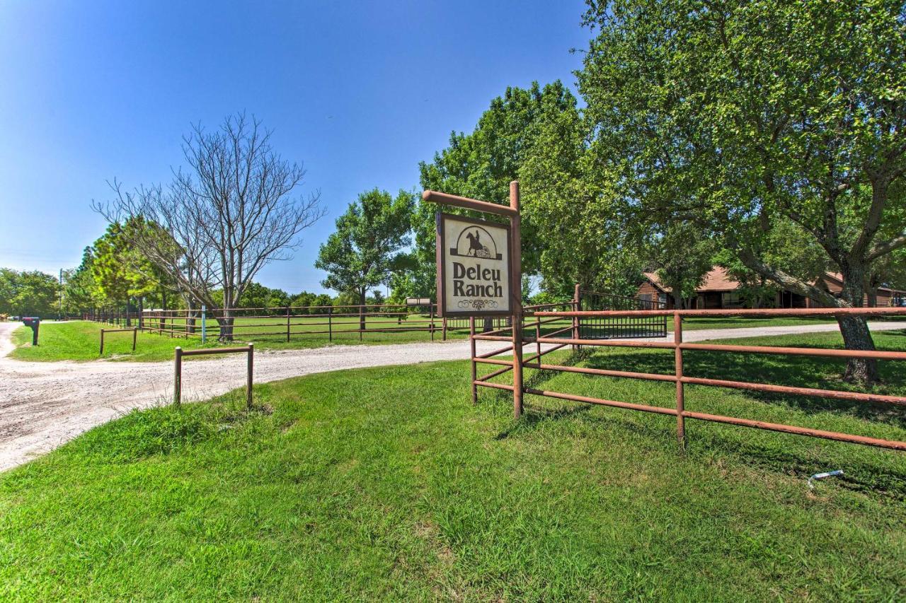 Texas Cabin On 130 Acres Walk To Lake Ray Roberts Collinsville Zewnętrze zdjęcie